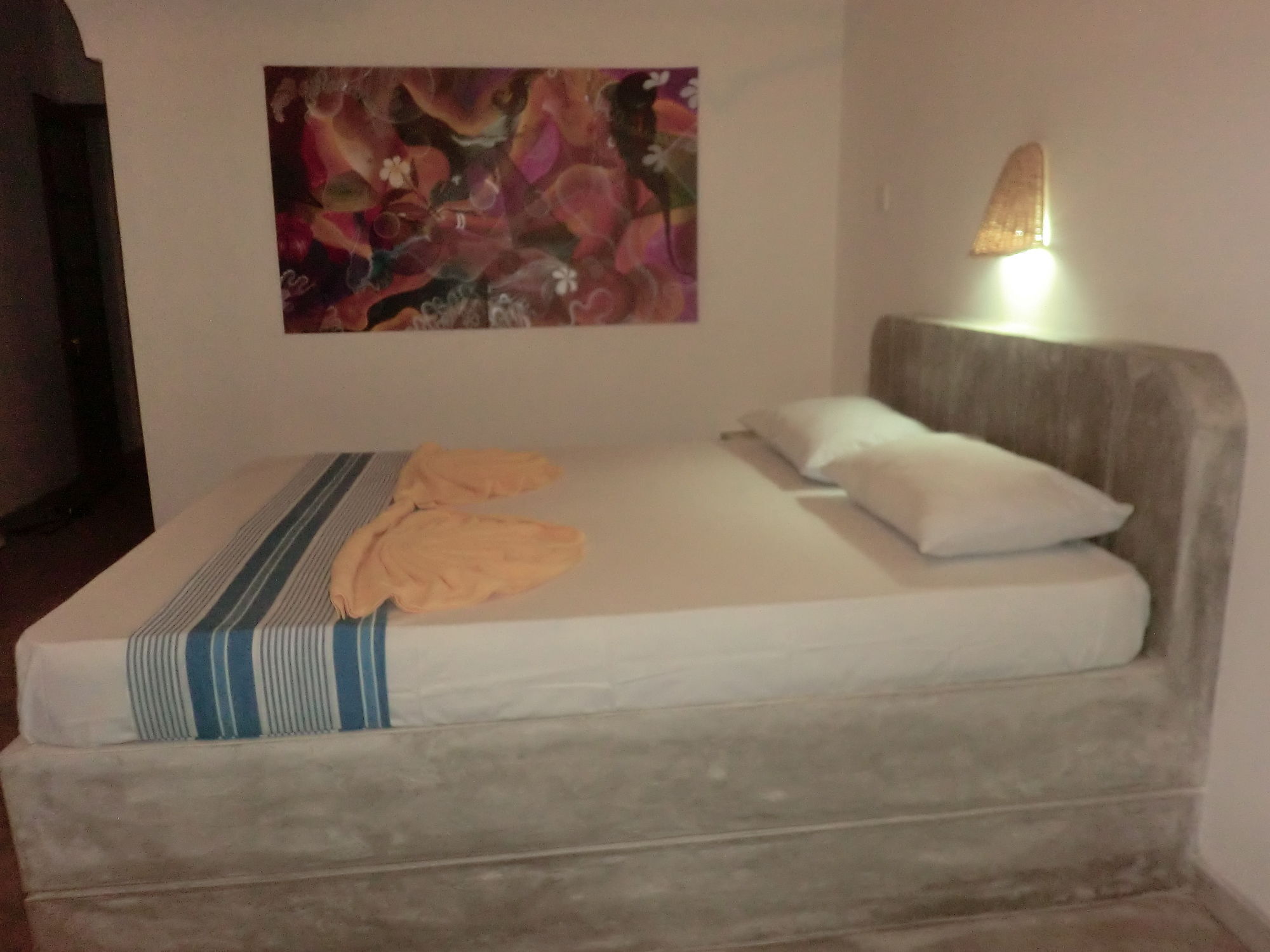 Hotel Peacock Wings Guest à Mirissa Extérieur photo