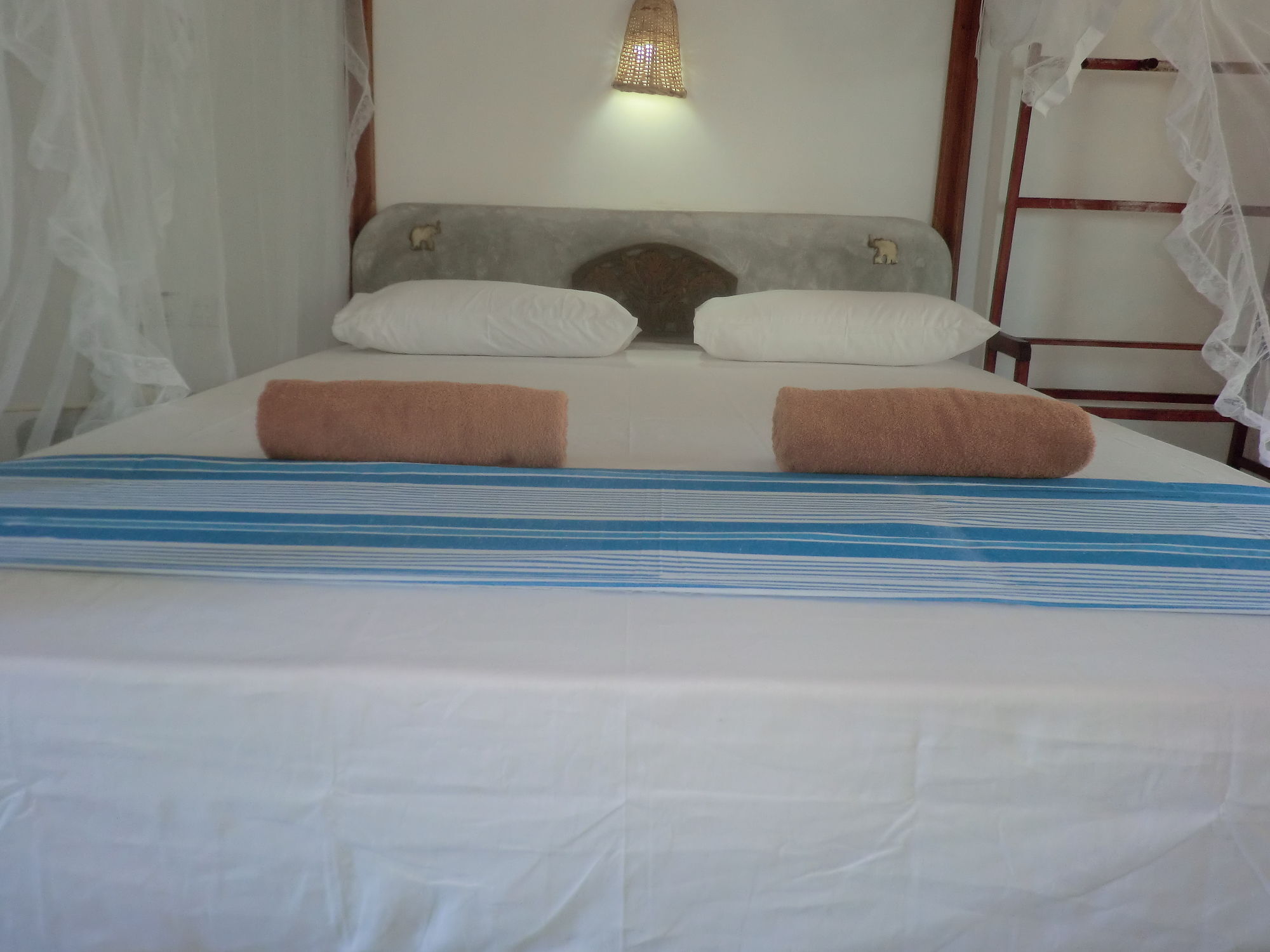 Hotel Peacock Wings Guest à Mirissa Extérieur photo